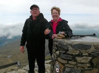 A Ross-on-Wye couple climb Snowdon to help the Sue Ryder Hospice