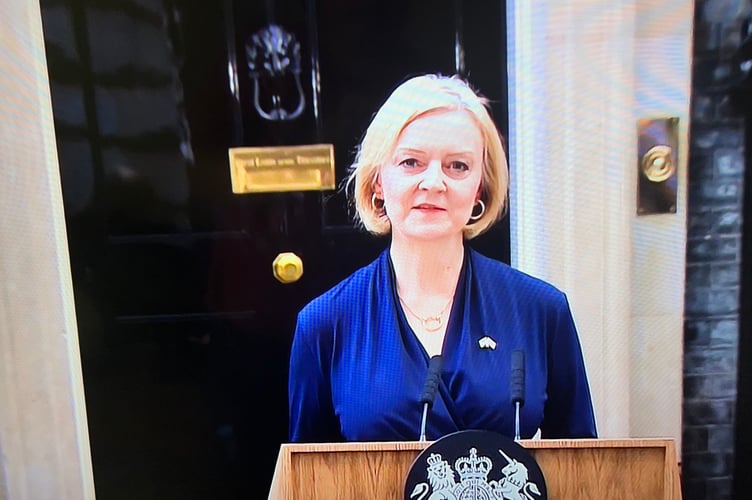 Liz Truss resigns