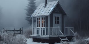 Ross retiree fears winter in a summer house