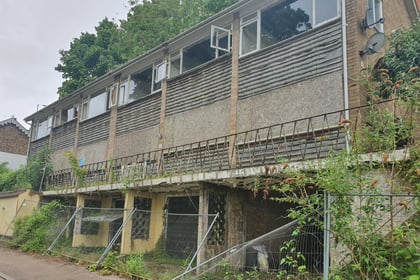 ’Embarrassing’ flats in Ross to be replaced