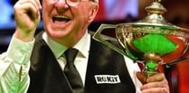 Cue stars roll back years to black ball final