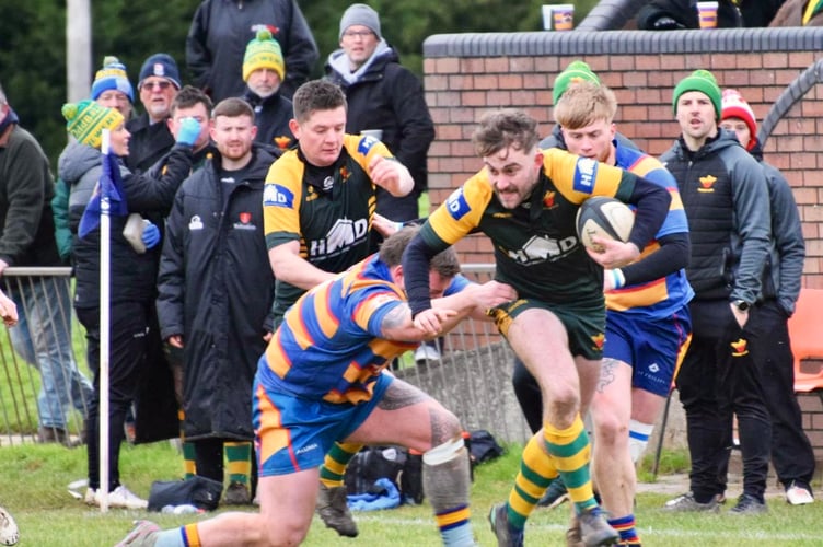 Newent launch another attack at Old Halesonians